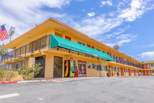 Hotel Avenida - Oceanside Camp Pendleton,Oceanside>>Carlsbad,2 star