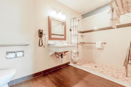 hotel avenida oceanside camp pendleton