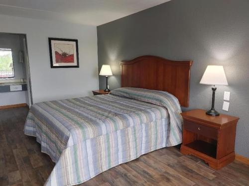 Paris Inn And Suites,,3 star