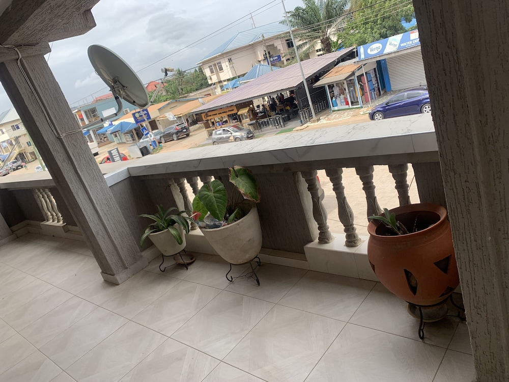 central reservations apartment