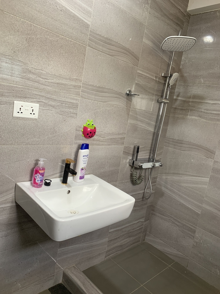 central reservations apartment