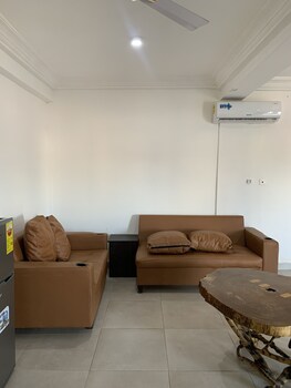 central reservations apartment