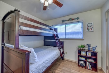 kerrville hidden gem with firepit and grill great location