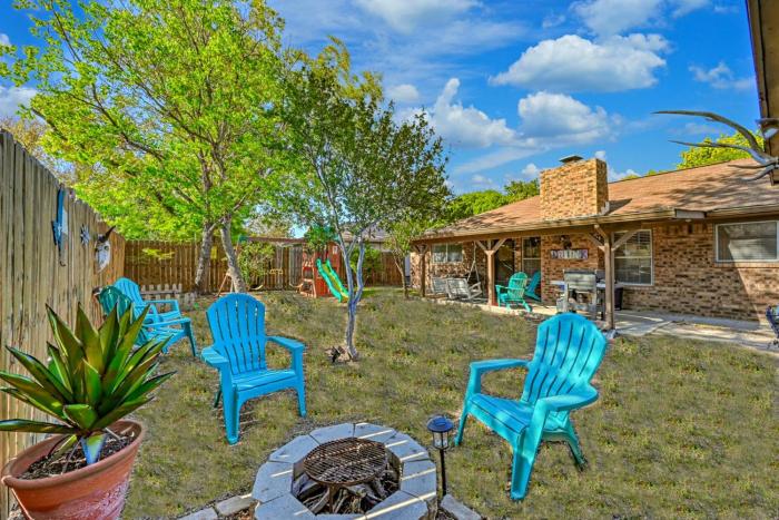 kerrville hidden gem with firepit and grill great location