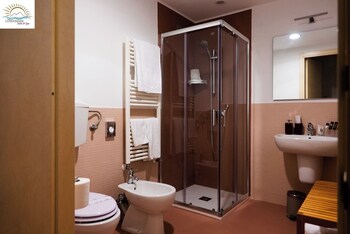 lungomare suite and spa