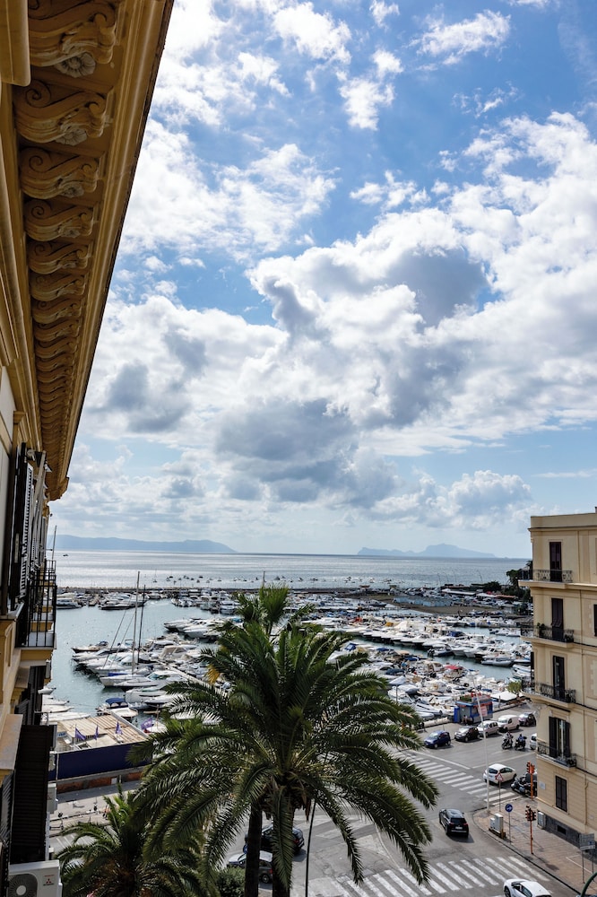 lungomare suite and spa