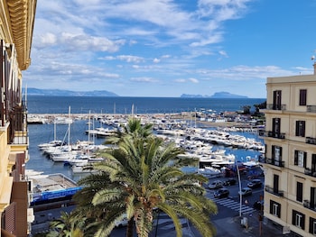 lungomare suite and spa