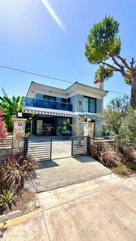 villa lui hotel alacati