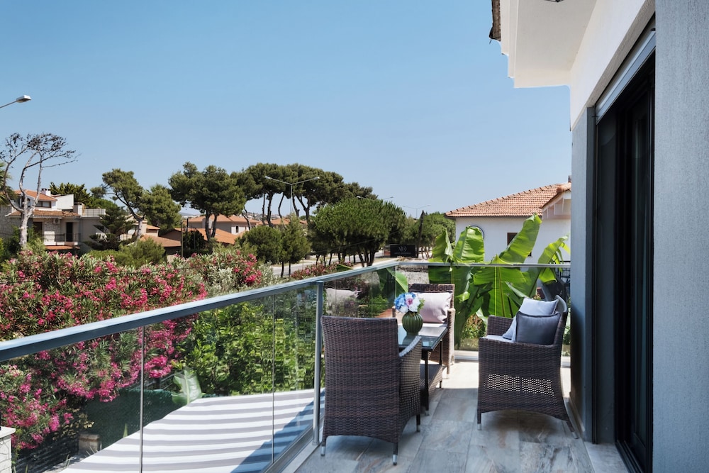 villa lui hotel alacati