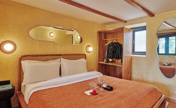 minimalist an eco farmstay