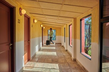 Minimalist An Eco Farmstay,Mashobra>>Kufri,3.5 star