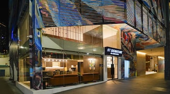 st signature bugis middle