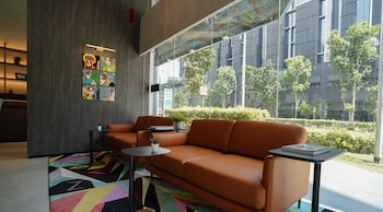 st signature bugis middle