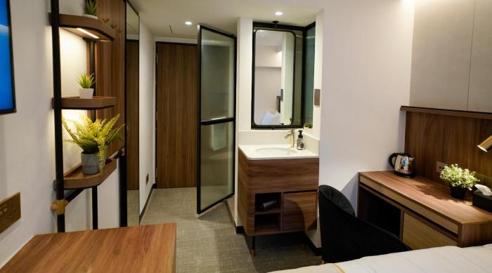 st signature bugis middle