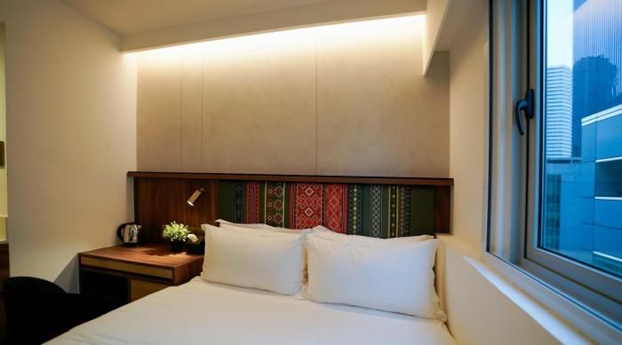 st signature bugis middle