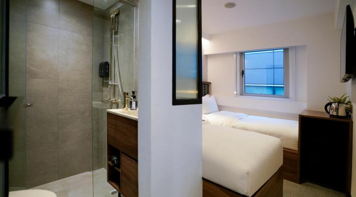 st signature bugis middle