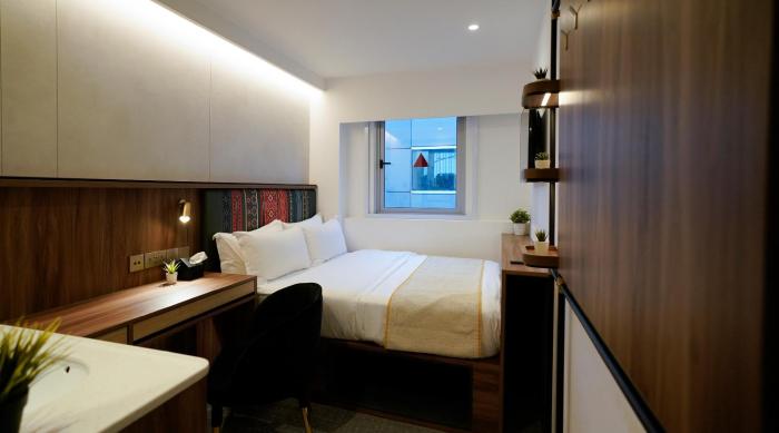 st signature bugis middle