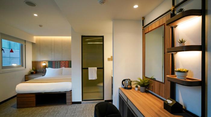 st signature bugis middle