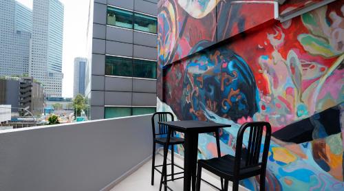 st signature bugis middle