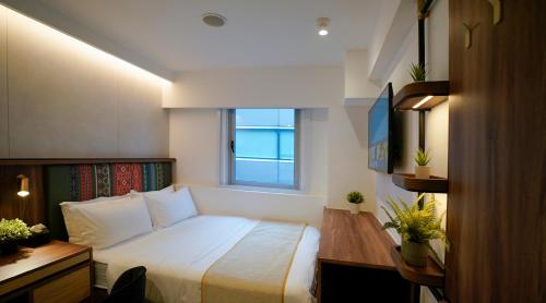 st signature bugis middle