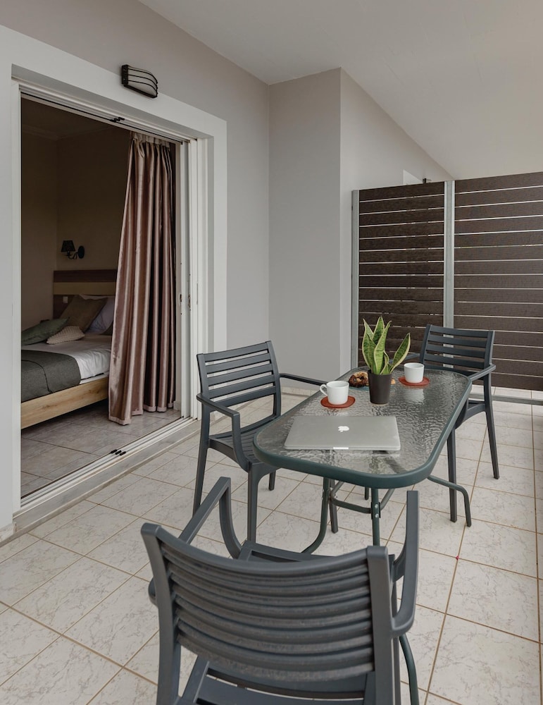 zilean apartment airport by airstay