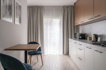 rentplanet atal city square