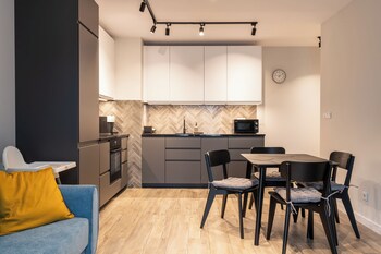 rentplanet atal city square