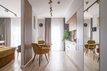 rentplanet atal city square