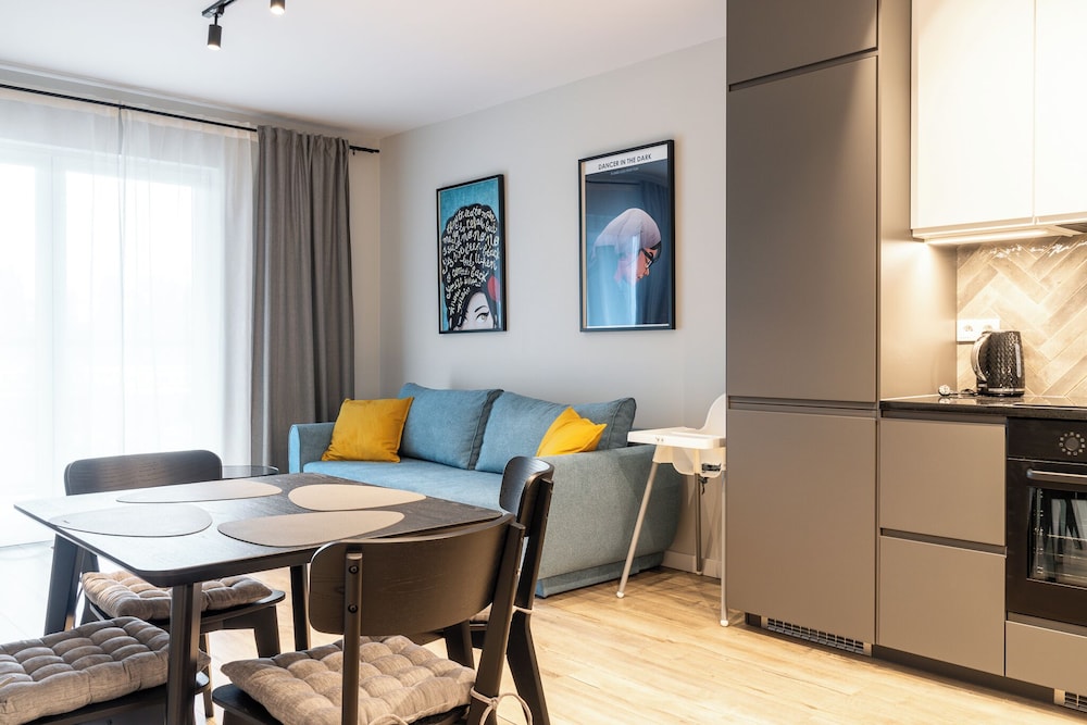 rentplanet atal city square