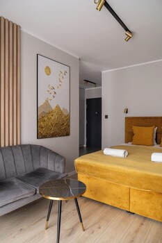 rentplanet atal city square