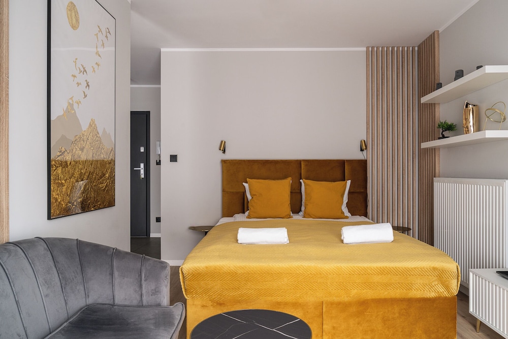 rentplanet atal city square