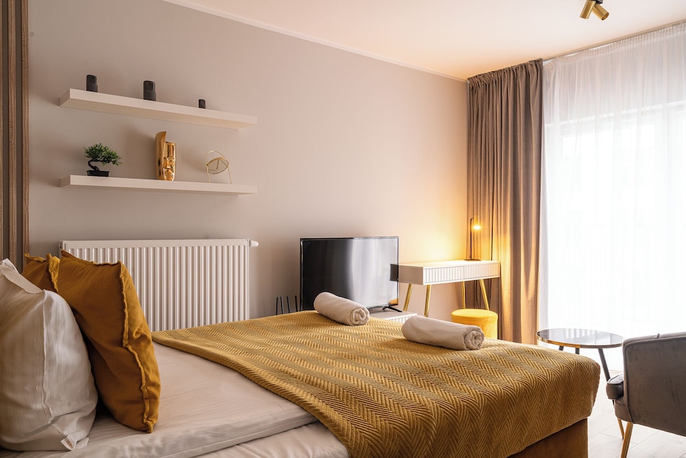 rentplanet atal city square