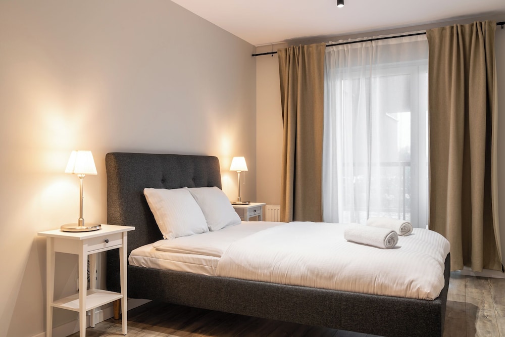 rentplanet atal city square