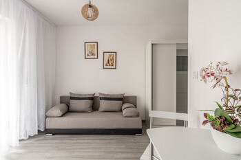 rentplanet atal city square