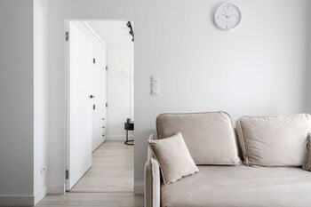 rentplanet atal city square