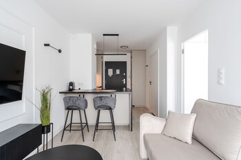 rentplanet atal city square