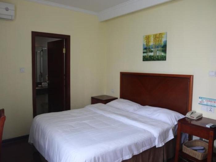 green tree inn xuyu bus station