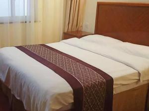 green tree inn xuyu bus station