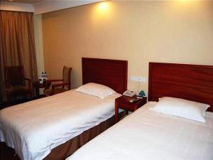 green tree inn xuyu bus station