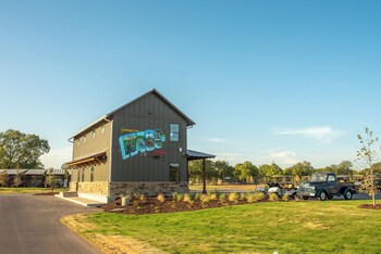 Camp Fimfo Waco,United States Of America>>Waco,3.5 star