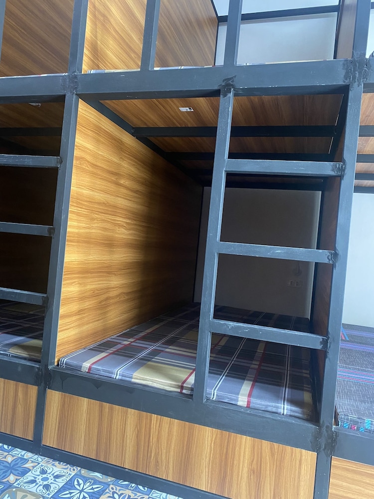 quiri peninsula hostel