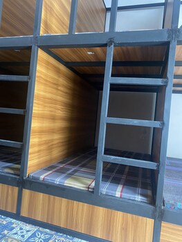 Quiri Peninsula Hostel,Vietnam>>Ha Giang,1 star