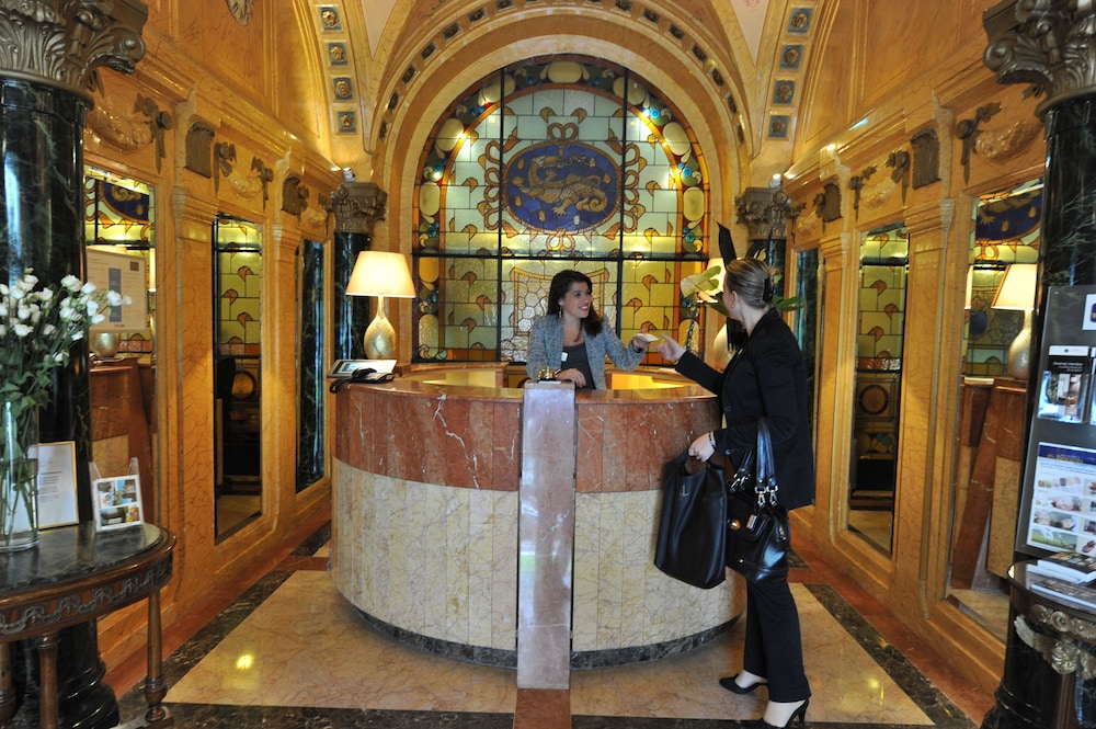 oceania hotel danjou angers
