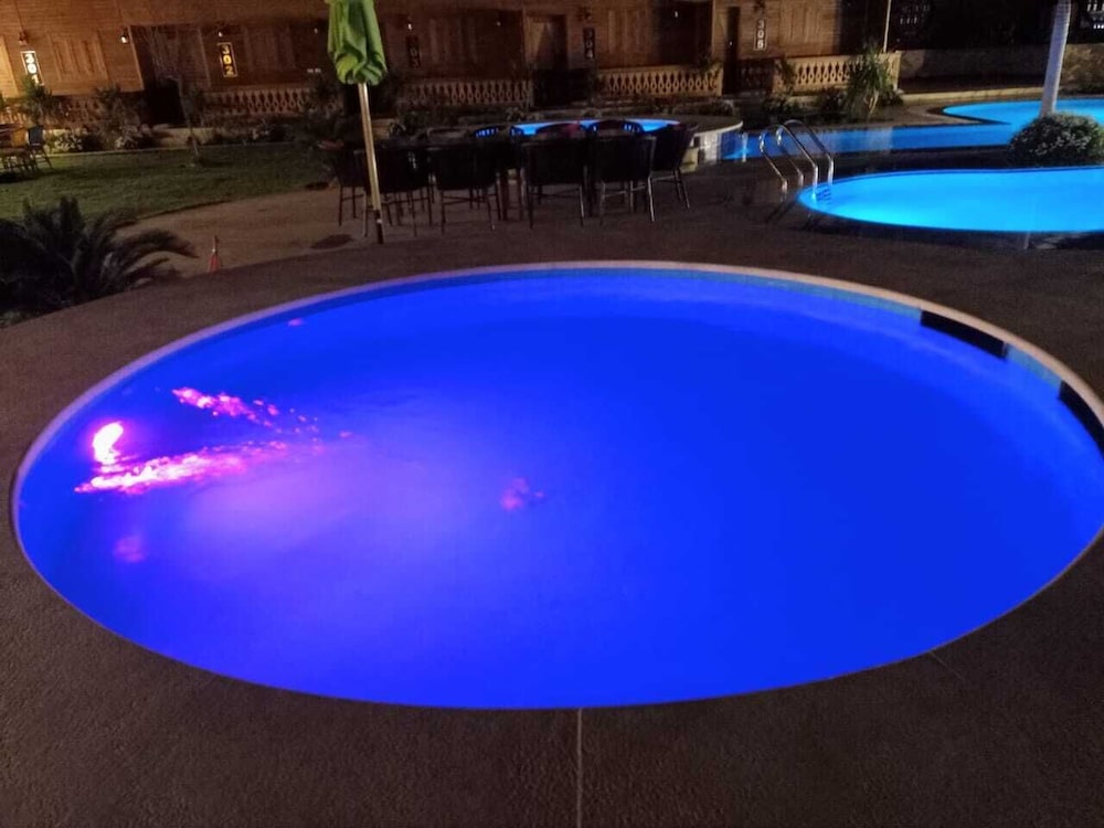 tunis pyramids hotel