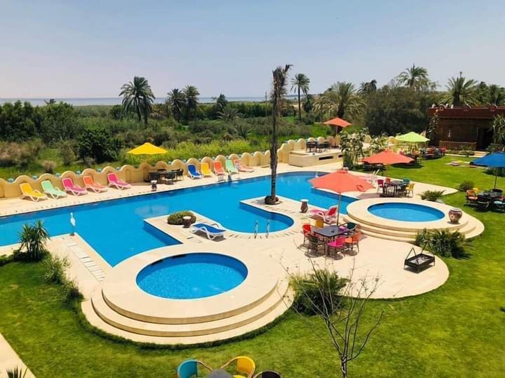 tunis pyramids hotel