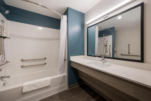 woodspring suites east lansing university area