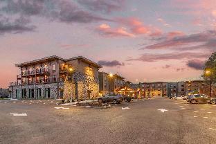 cambria hotel lake placid lakeside resort