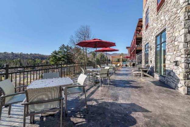 cambria hotel lake placid lakeside resort