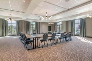 cambria hotel lake placid lakeside resort