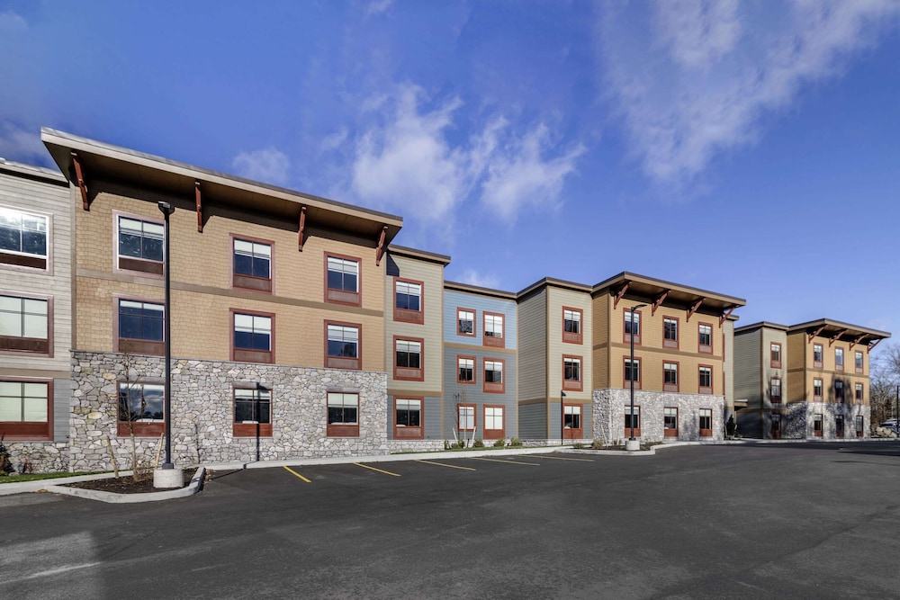 cambria hotel lake placid lakeside resort